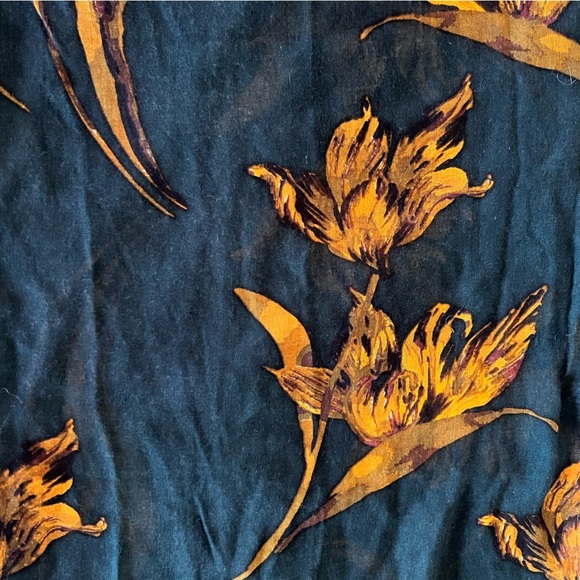 NWT ANN TAYLOR Green and Yellow Floral Chiffon  Scarf - Picture 7 of 7